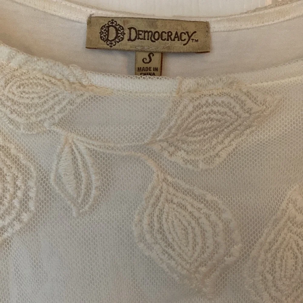 Lace wide arm blouse - Picture 2 of 4